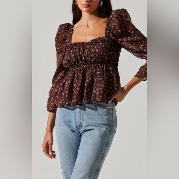 NWT New ASTR The Label Floral Print Smocked Babydoll Top Size L - Picture 3 of 12